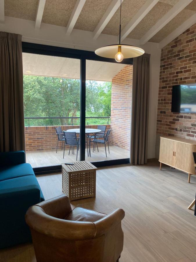 Alma Marina Apartamentos Сомо Екстериор снимка